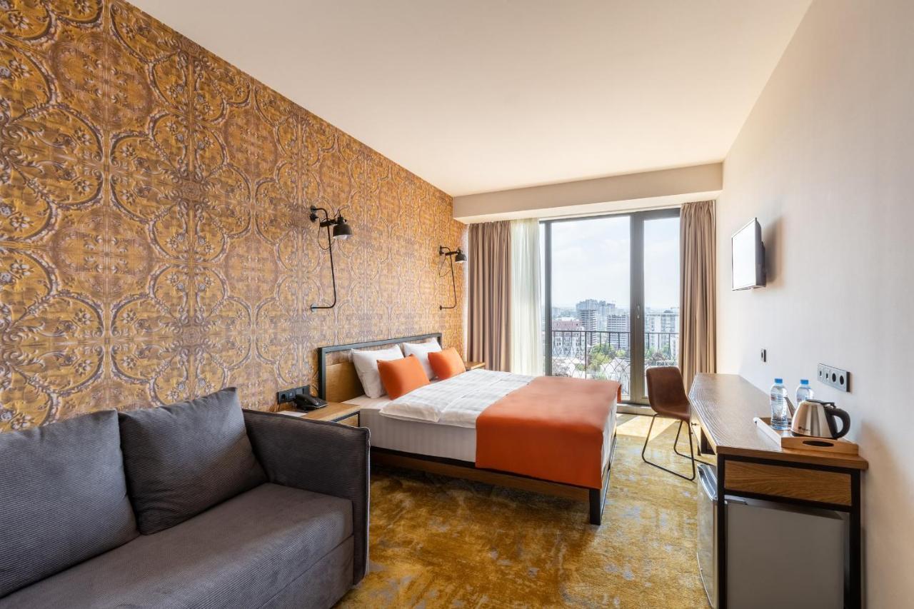Hotel Biography Design 4*